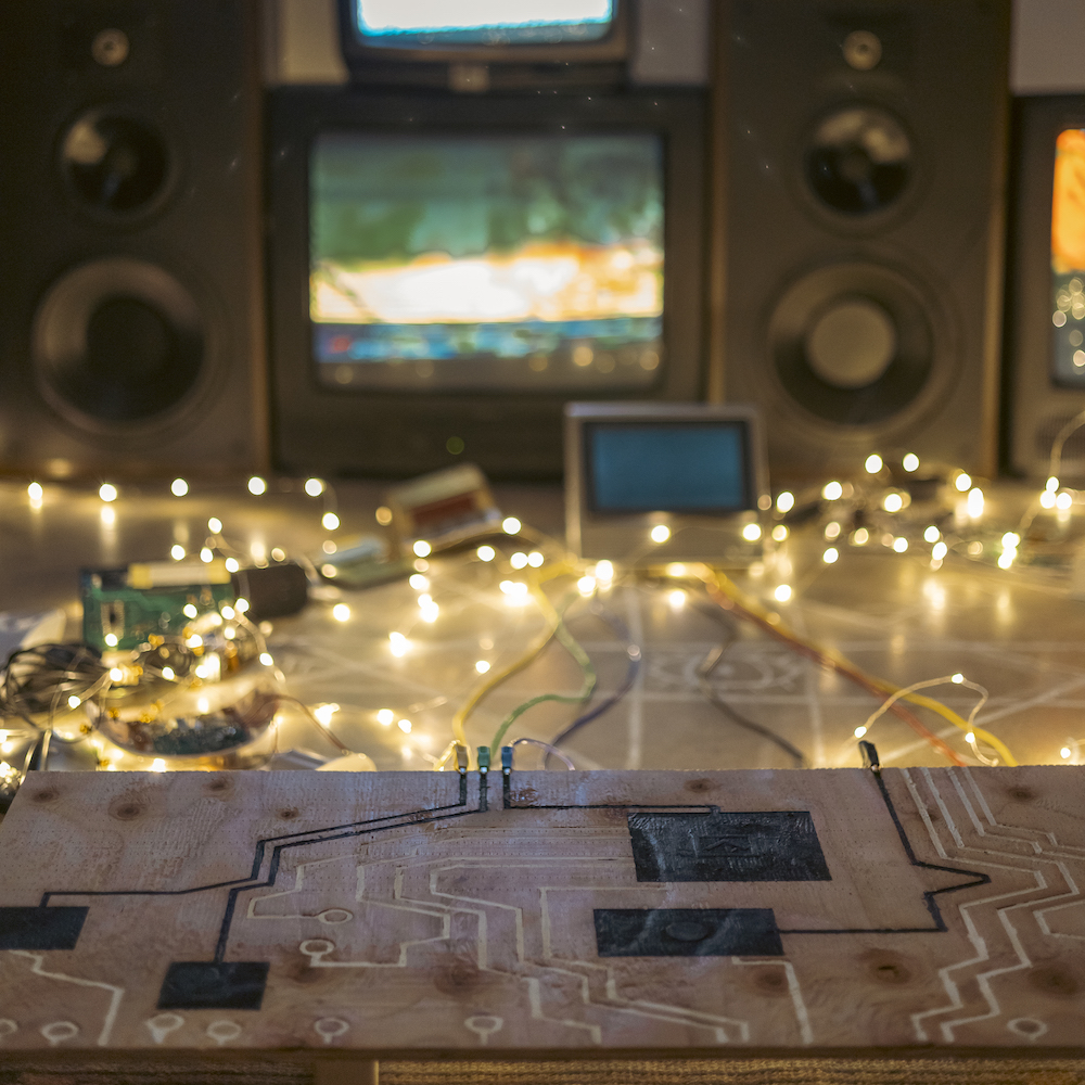 Electronic Seance