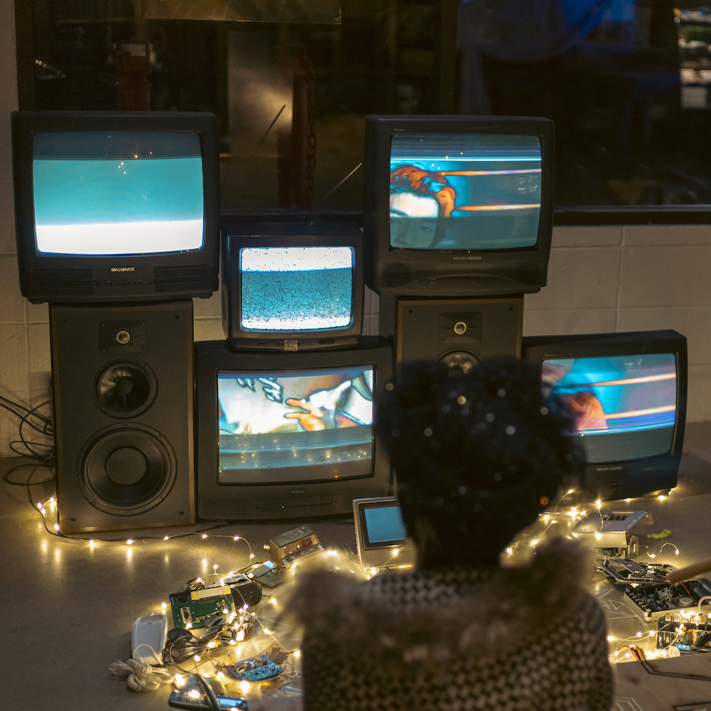 Electronic Seance